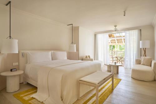 The Grand LUX* Suite