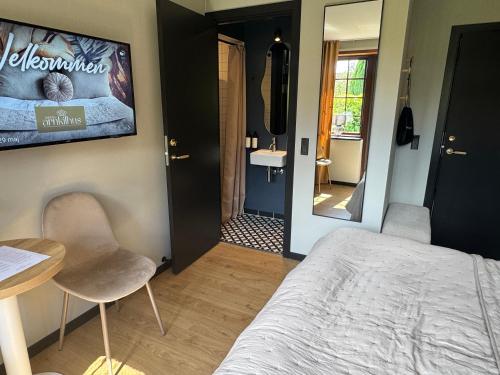 Double Room with Private Bathroom
