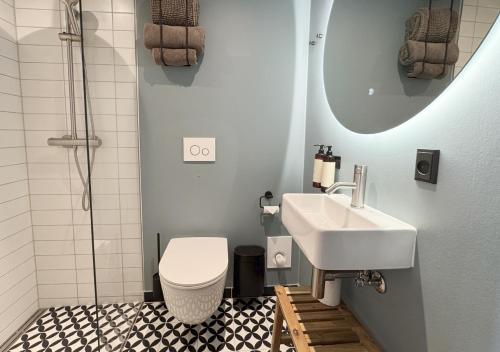 Single Room with Private Bathroom