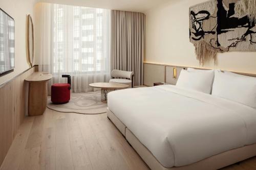 Deluxe King Guest Room