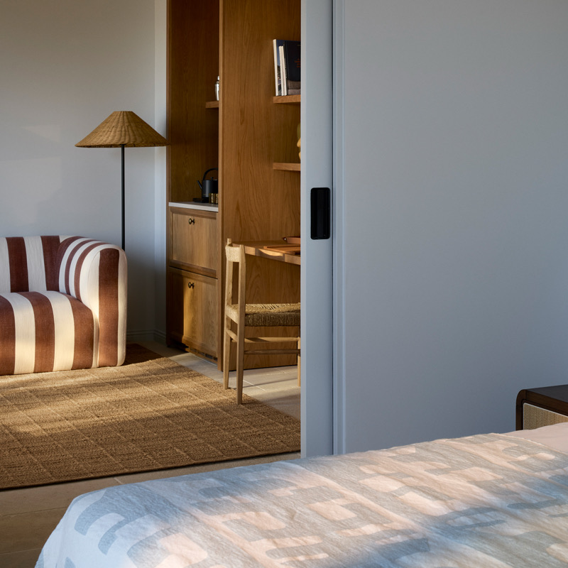 Delos Harbor Suite