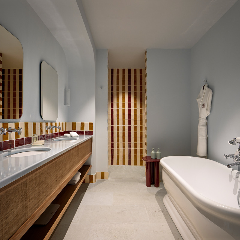 Delos Harbor Suite