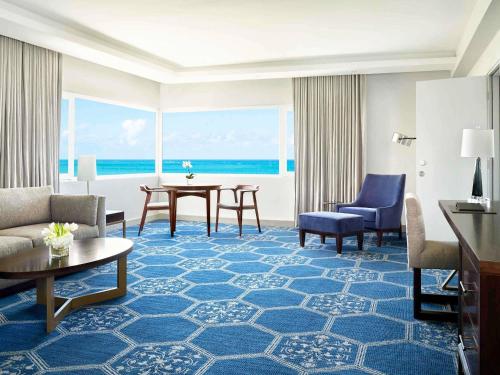 One-Bedroom King Suite with Ocean View and Sofa Bed