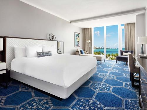 Signature King Room with Ocean View