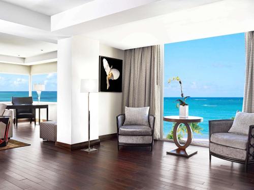 Presidential One-Bedroom King Suite with Ocean View
