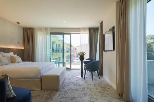Deluxe Room with extra bed