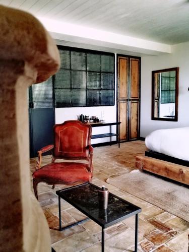 Suite with Mountain View