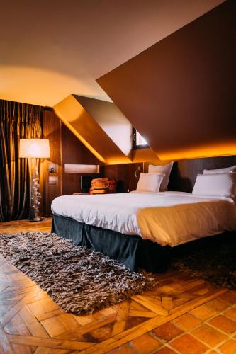 King Suite with Balcony
