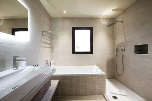 Suite with River View