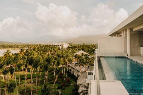 Five Bedroom Penthouse with Pool