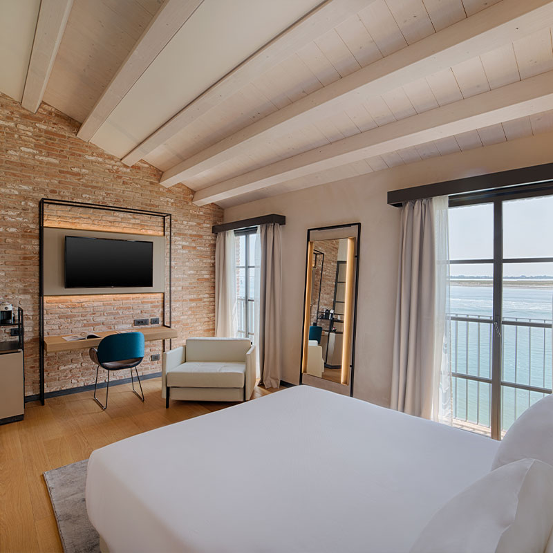 Junior Suite Laguna View