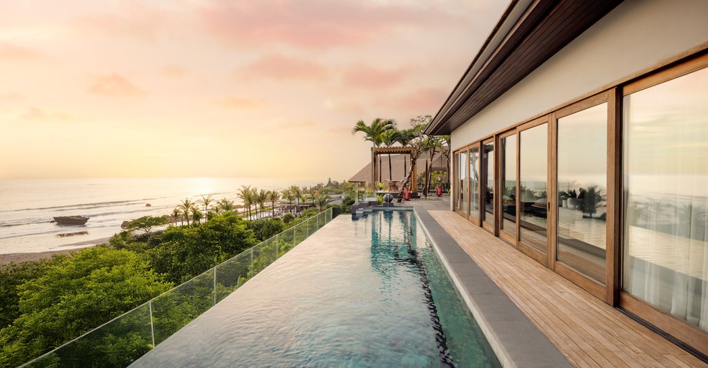room_title_two-bedroom-penthouse-oceanfront-private-pool