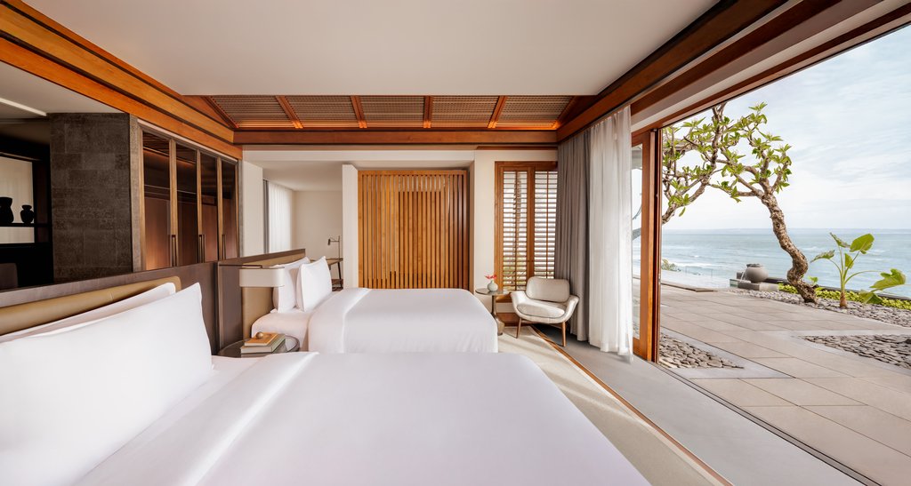 room_title_two-bedroom-penthouse-oceanfront-private-pool