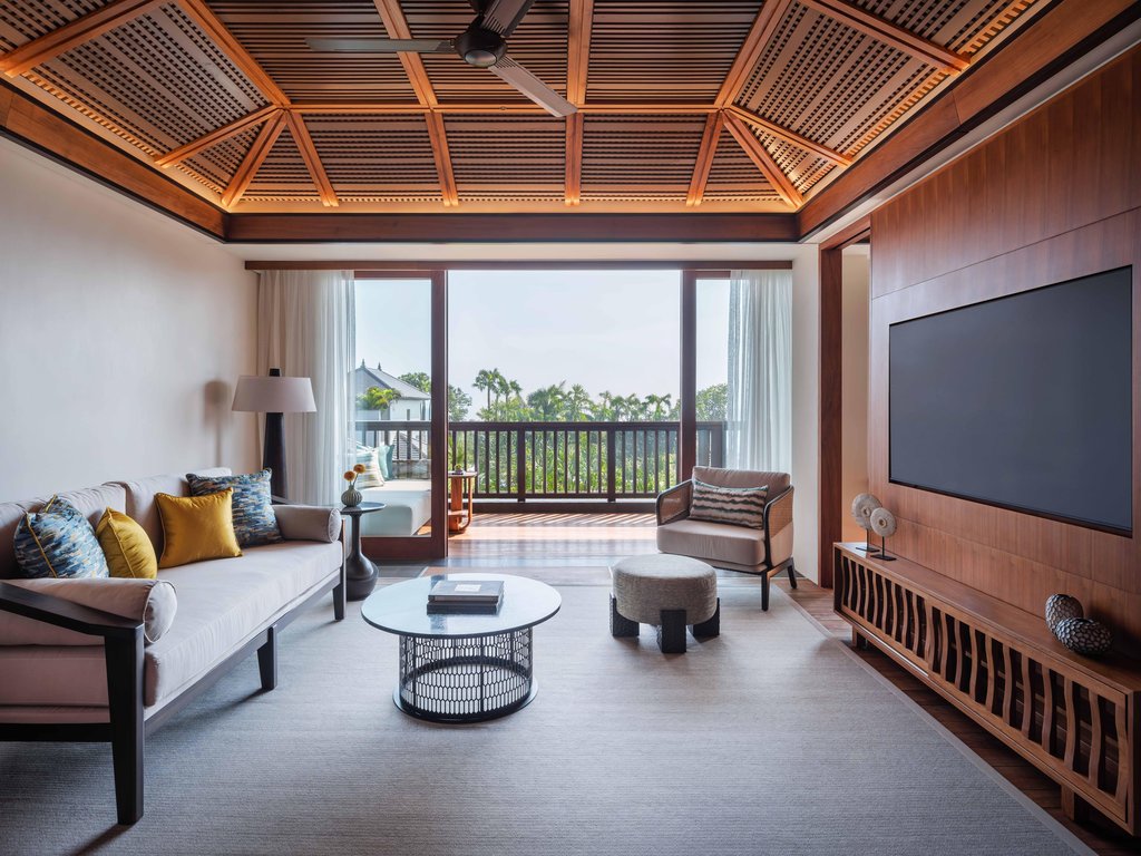 One Bedroom Suite High Floor 1 King