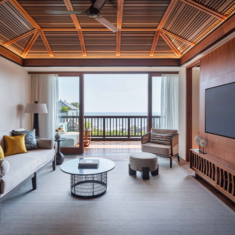 1 Bedroom Regent Club Suite Oceanfront