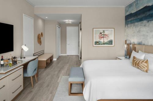 King Room with Pool View