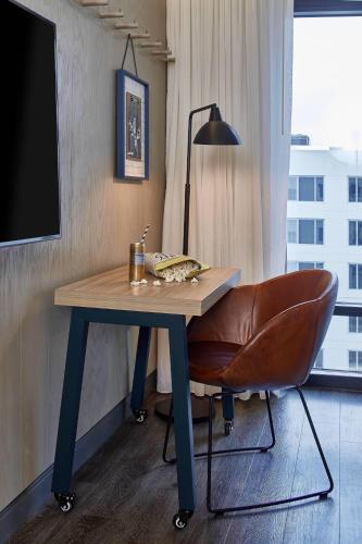 One-Bedroom Queen Suite with Two Queen Beds and High Floor