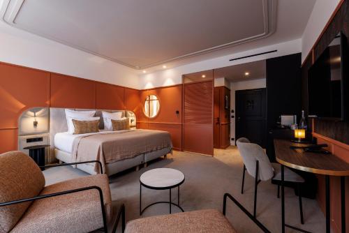 Large Double Room