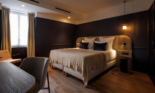 Signature Suite