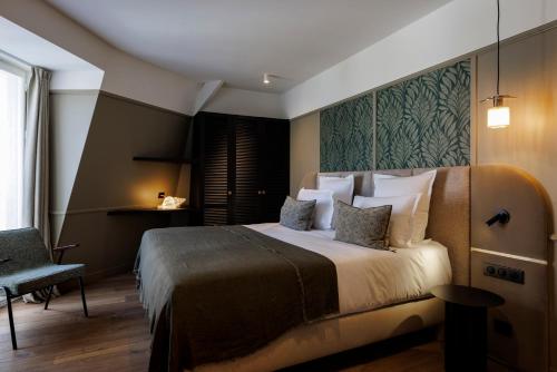 Signature Suite