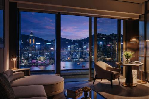 Kimpton Harbor Suite with Balcony