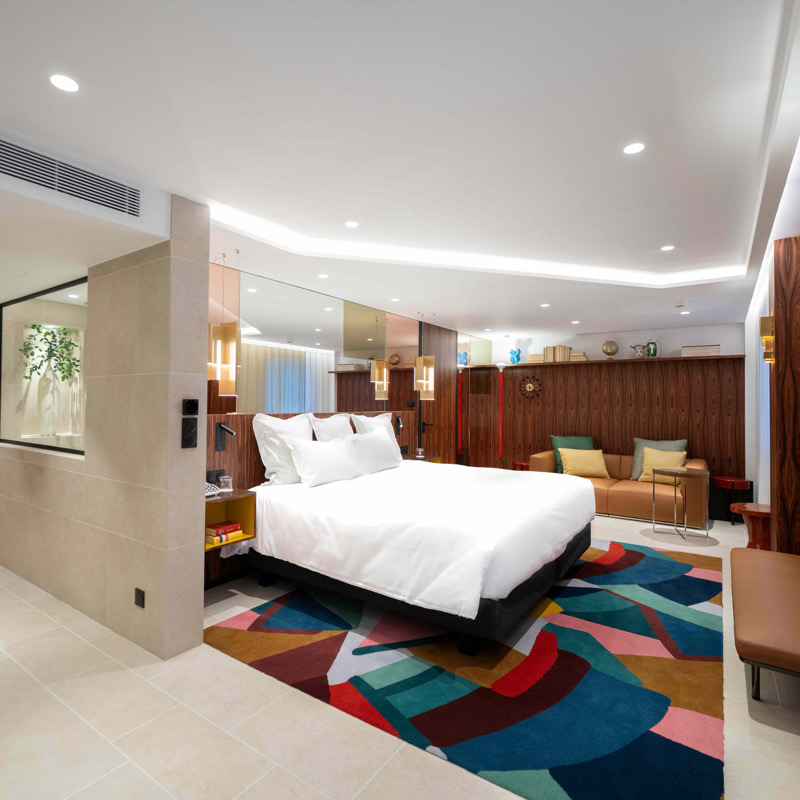 SUPERIOR ROOM 6