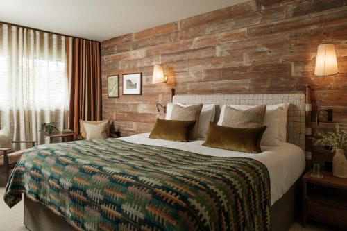 Double or Twin Room with Balcony