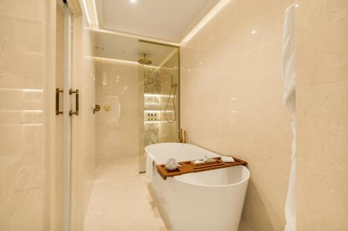 Marbella Suite