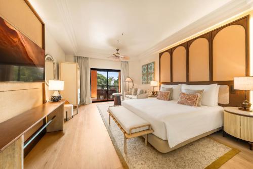 Junior Suite with Garden View