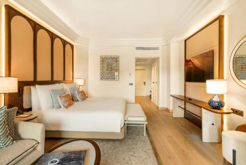 Junior Suite with Garden View
