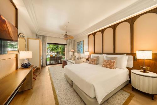 Junior Suite With Pool View