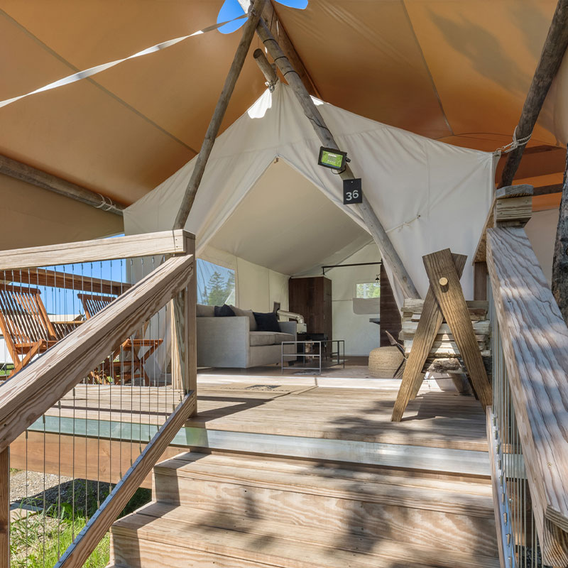 Suite with Kids Tent