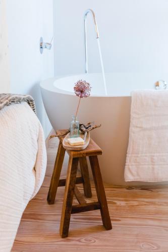 One Bedroom Apartment