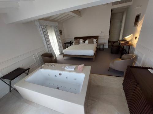 Junior Suite with Hot Tub