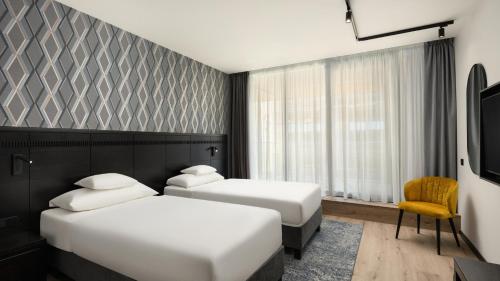 Superior Double or Twin Room with Terrace
