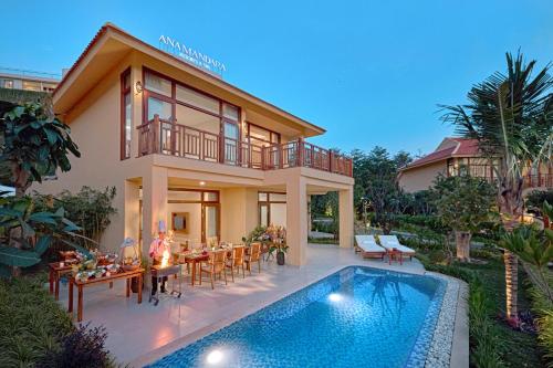 Lagoon One Bedroom Pool Villa with King Bed