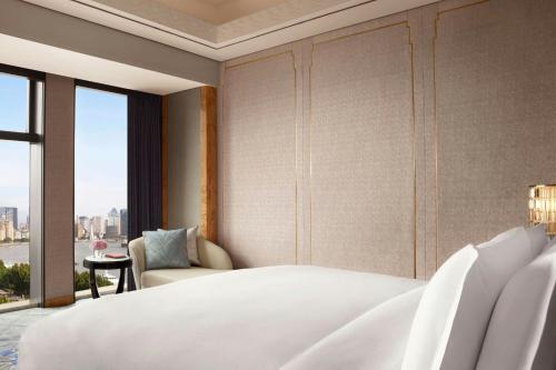 Grand Bund View Room
