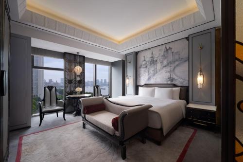 Shanghai Bund View Room