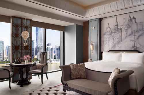 Shanghai River View Room