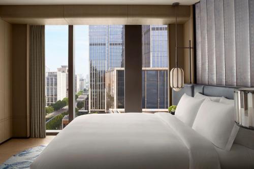 St. Regis King Suite