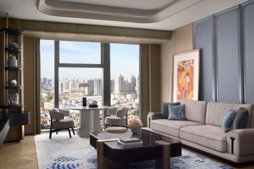 St. Regis King Suite