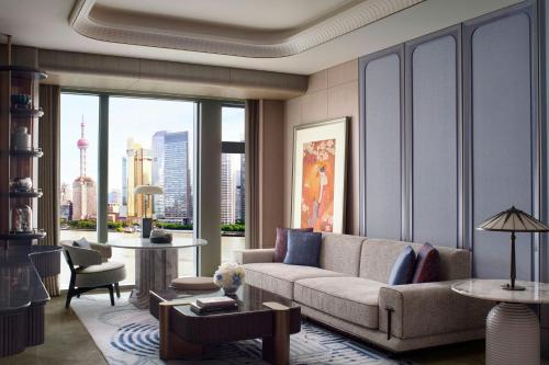 John Jacob Astor King Suite with Bund View