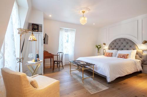 Standard King Room
