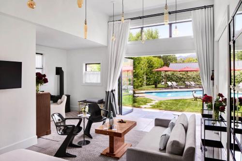 Junior Suite With Pool View