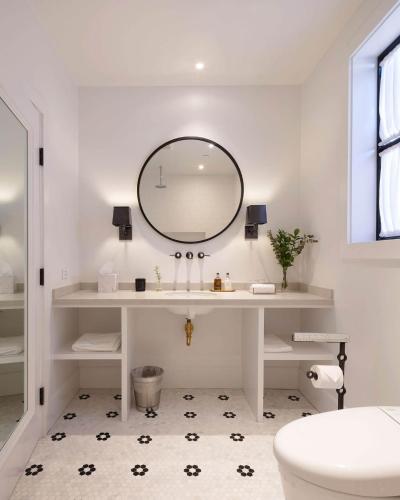 Junior Suite With Pool View