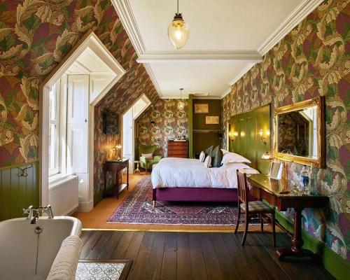King Room with Lake View
