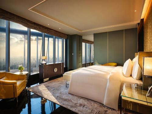 J Suite, including Happy Hour at Yi Lounge