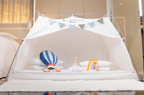 Themed Kid's Grand Suite Bund View