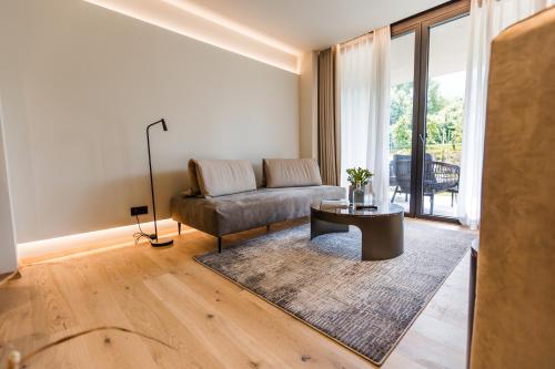 Deluxe Suite with Spa Bath