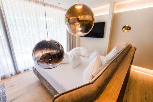 Deluxe Suite with Spa Bath